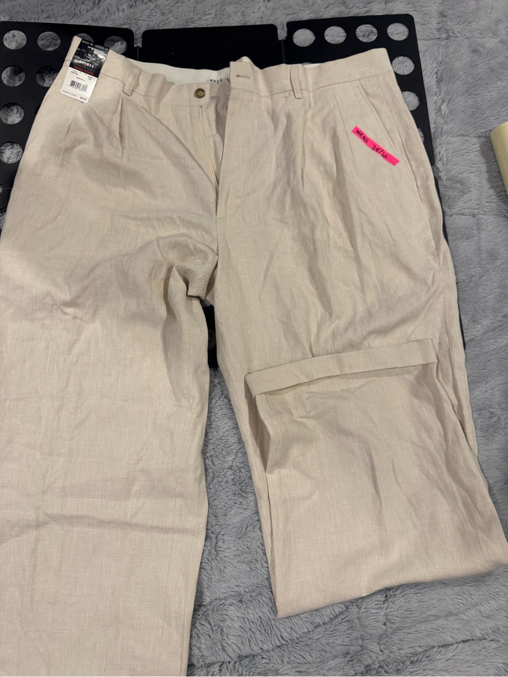 NWT Axcess Claiborne Men’s Dress Pants 38x30 Double Pleated Beige Linen $30 OBO